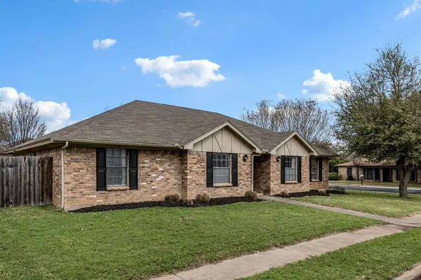$379,900 | 3125 Teakwood Drive, Bedford, TX 76021