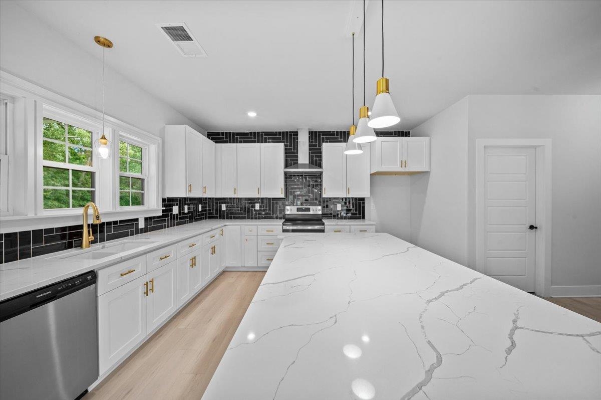 219 Glenwood Road Easley, SC 29640 - Photo 16 of 47