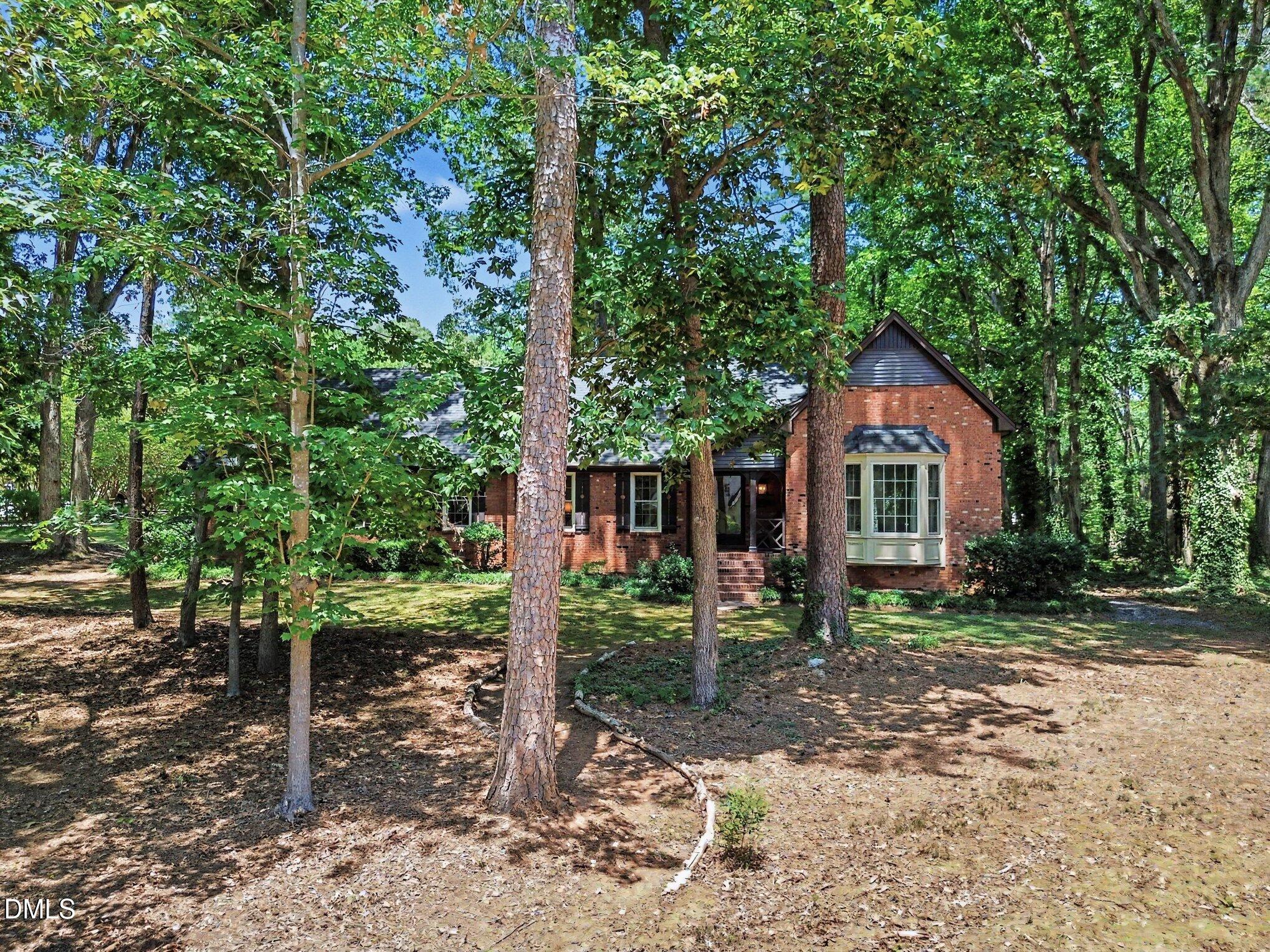 5221 Dutchman Drive Raleigh, NC 27606 - Photo 3 of 53 005_file_3947