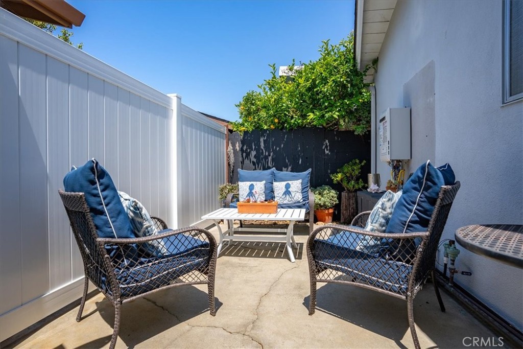 57 17th Street Cayucos, CA 93430 - Photo 20 of 24 a outdoor living space with furniture