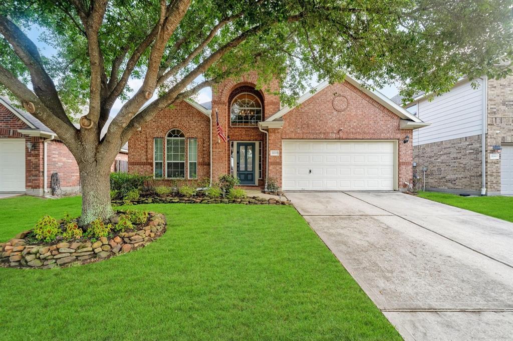 Welcome Home to 21559 Kings Bend.  This beauty is in the established neighborhood of Kings Mill in Kingwood, Tx.  This neighborhood stays high and dry and convenient to shopping and dining.  With I-69 a few minutes away,  you can easily get to your destination.
