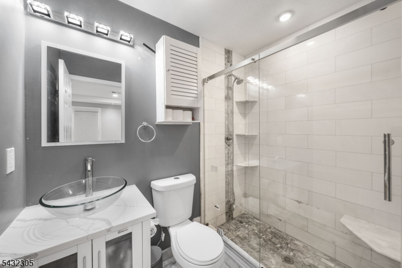 27 Alvin Terrace Springfield, NJ 07081 - Photo 11 of 19