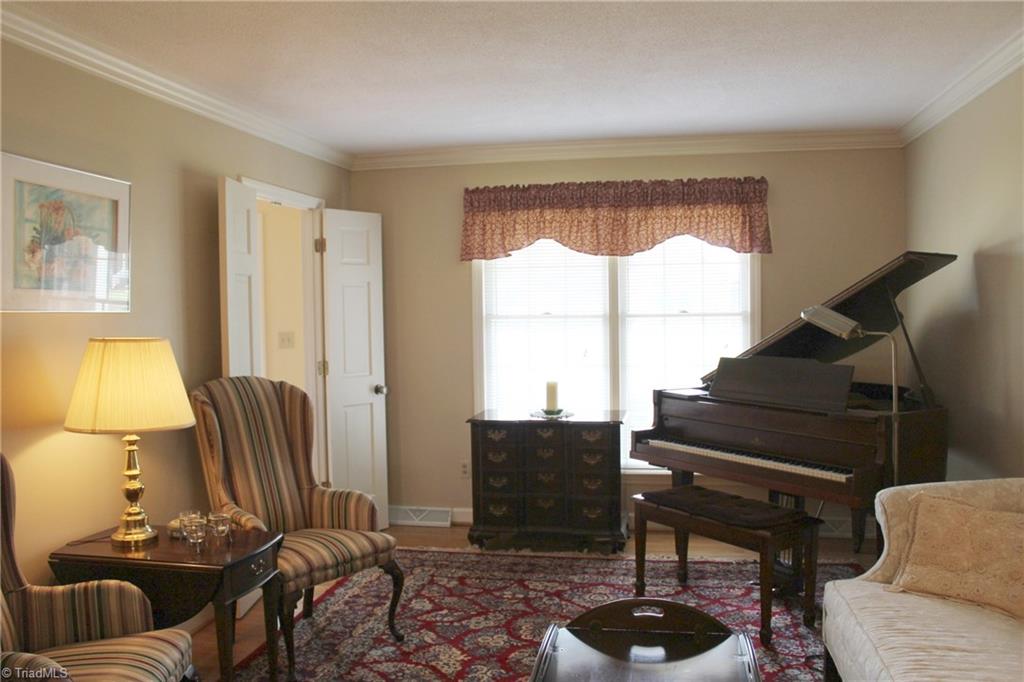1502 Rogers Road Graham, NC 27253 - Photo 5 of 25 Living Room