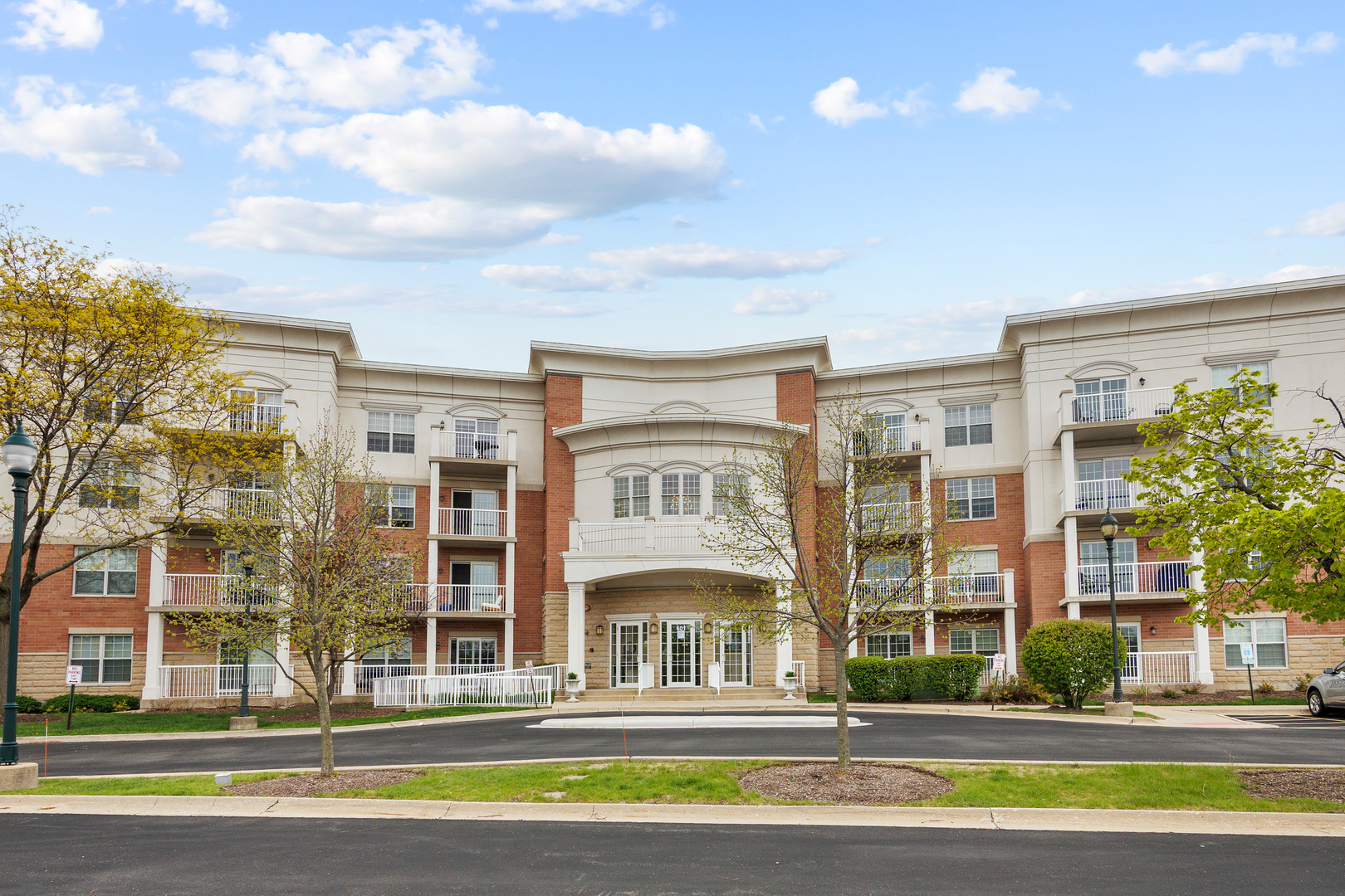 601 West Rand Road, Unit 315 Arlington Heights, IL 60004 - Photo 1 of 17