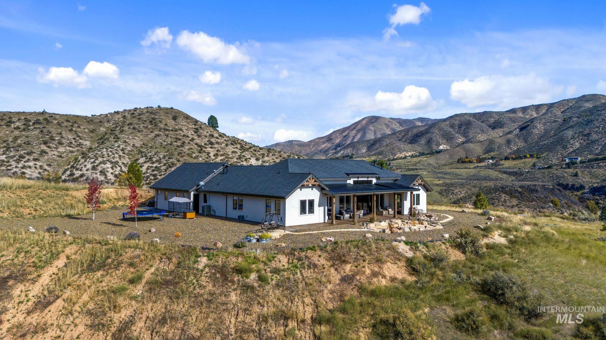 48 Robie Springs Road Boise, ID 83716 - Photo 6 of 50