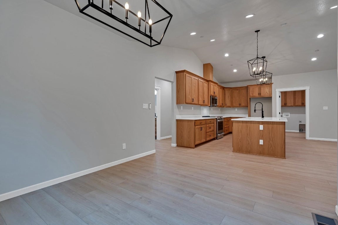 457 Skyview Road Mount Shasta, CA 96067 - Photo 12 of 44 Gallery Image 12