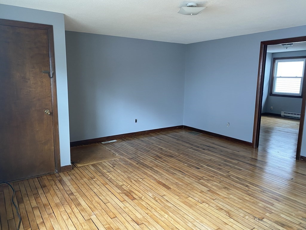 22 Montgomery Street Springfield, MA 01151 - Photo 7 of 21