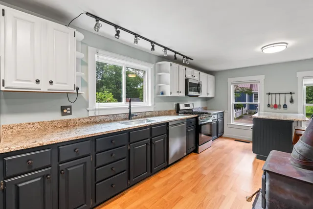 $299,000 | 23 Cottage Drive, Friendship, ME 04547