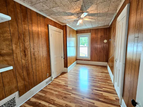 $129,900 | 1113 East Cass Street, Albion, MI 49224