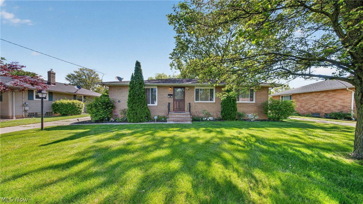 6649 Maplehurst Road North Olmsted, OH 44070 - Photo 1 of 47