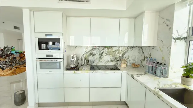 $5,000 | 7910 Harbor Island Drive, Unit 805, North Bay Village, FL 33141