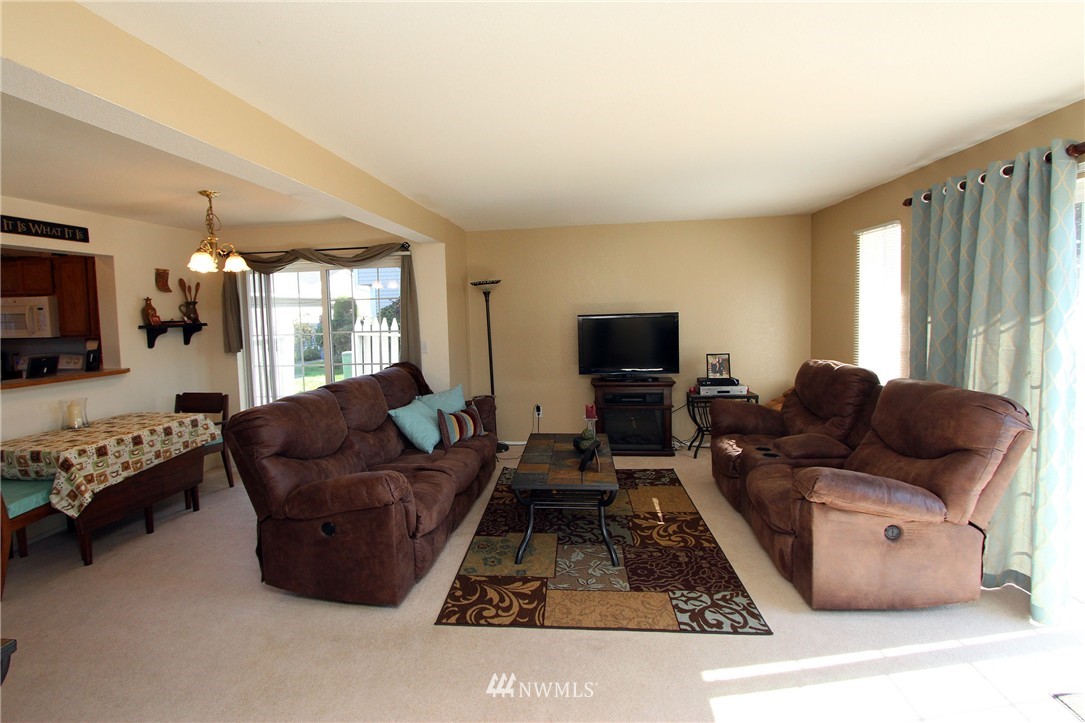 23959 58th Court South, Unit C1 Kent, WA 98032 - Photo 4 of 25