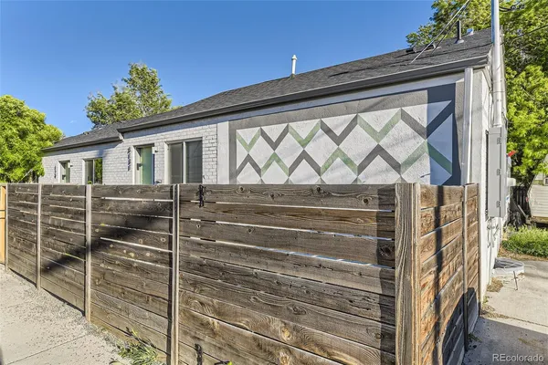 $1,995 | 3131 St Paul Street, Denver, CO 80205