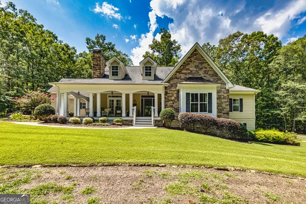 $989,000 | 210 Mockingbird Lane, Brooks, GA 30205