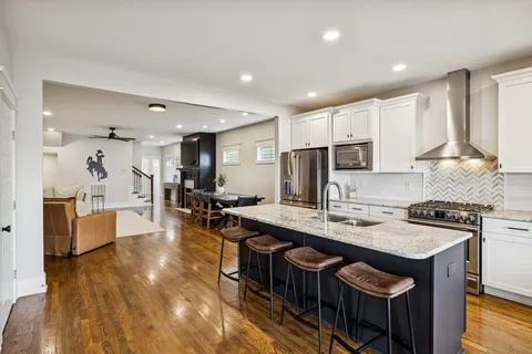 $899,000 | 952 9th Avenue South, Nashville, TN 37203