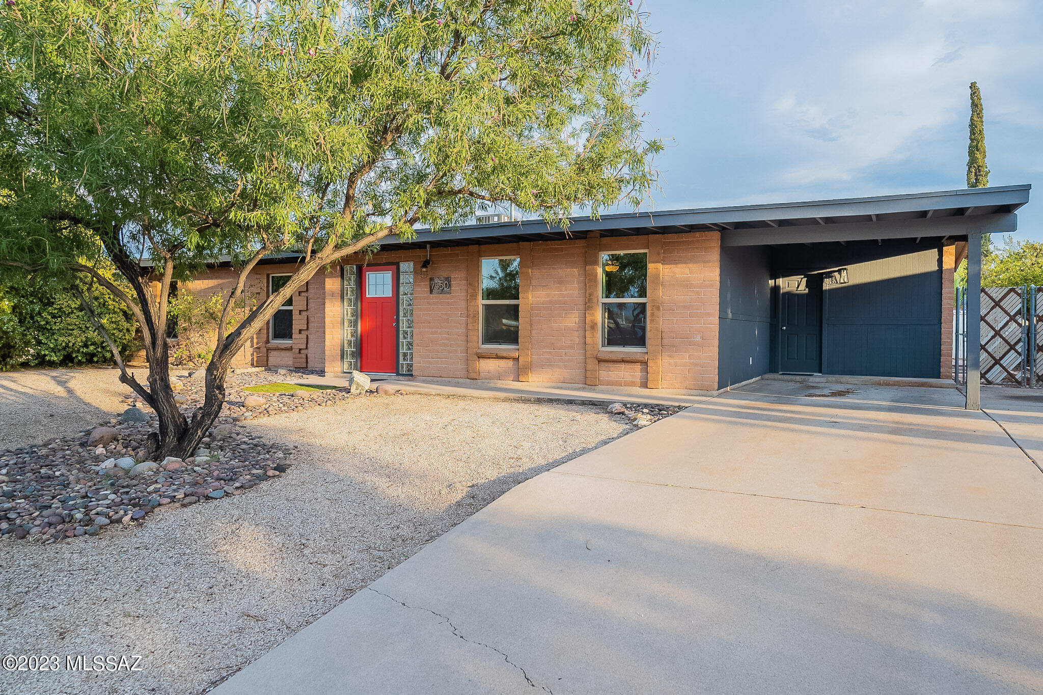 7550 East Stella Road Tucson, AZ 85730 - Photo 1 of 38 Gallery Image 1