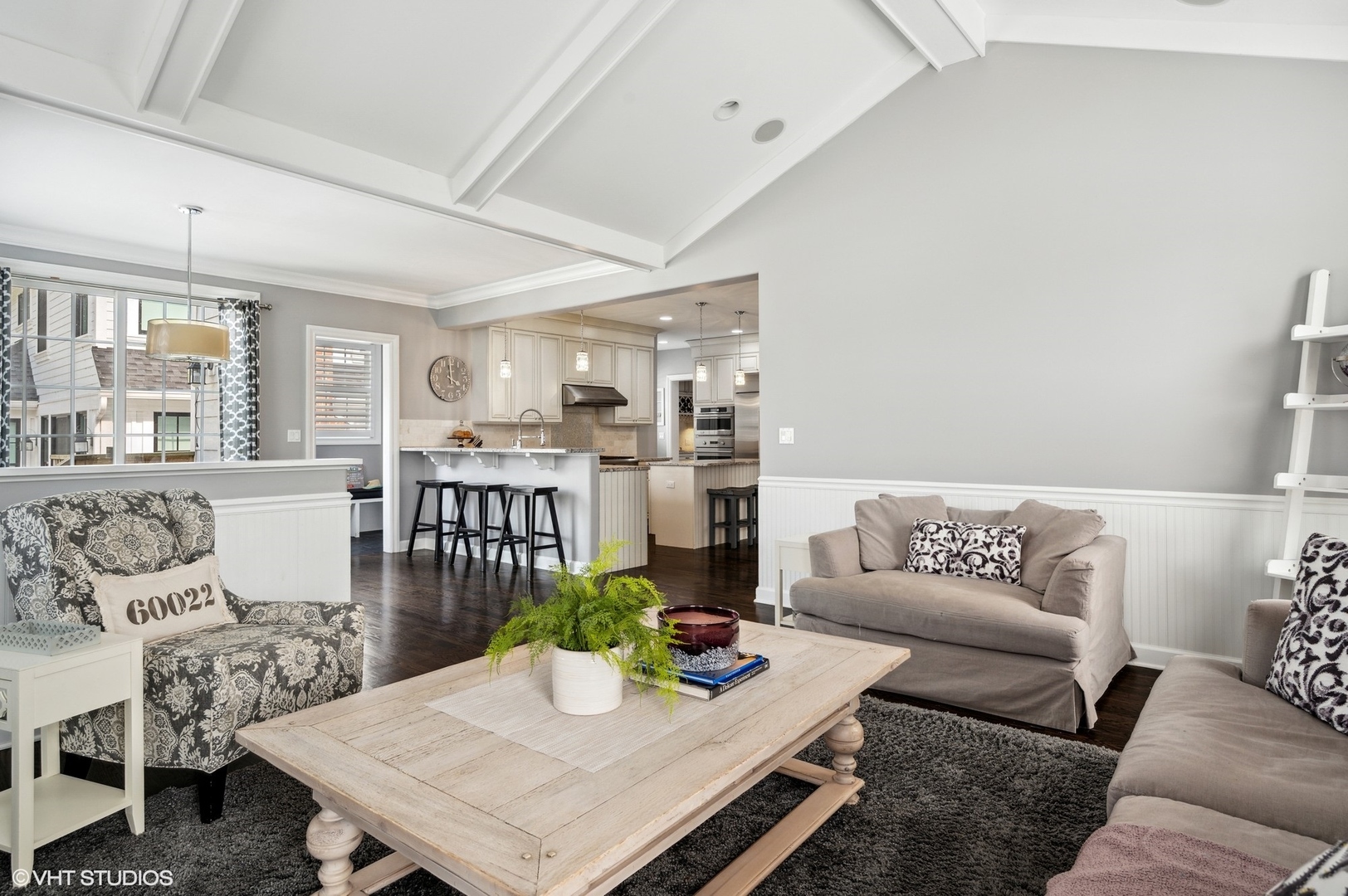 357 Madison Avenue Glencoe, IL 60022 - Photo 18 of 36 a living room with furniture and wooden floor