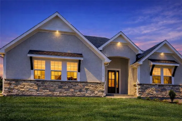 $679,000 | 11494 South Longview Road, Olathe, KS 66061