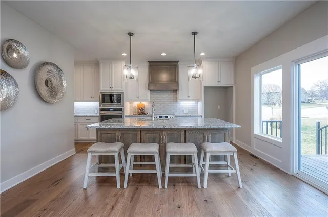 $679,000 | 11494 South Longview Road, Olathe, KS 66061