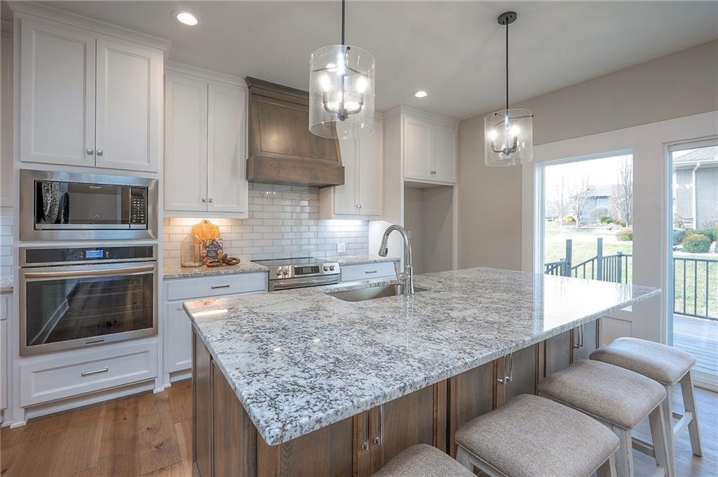 11494 South Longview Road Olathe, KS 66061 - Photo 29 of 55