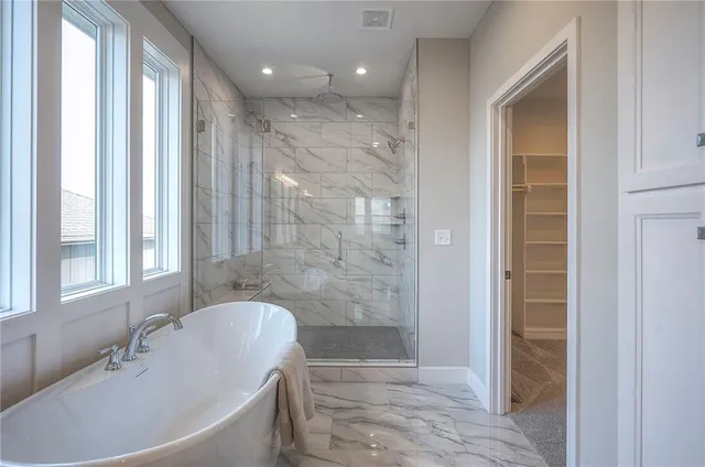 $679,000 | 11494 South Longview Road, Olathe, KS 66061