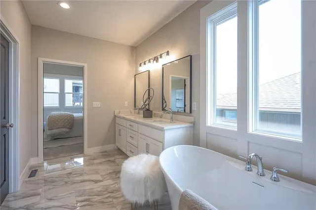 $679,000 | 11494 South Longview Road, Olathe, KS 66061