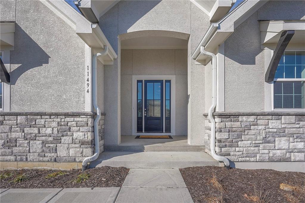 11494 South Longview Road Olathe, KS 66061 - Photo 6 of 55