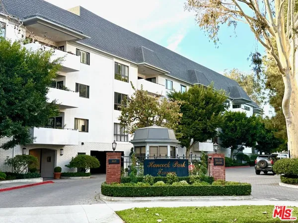 $4,500 | 637 Wilcox Avenue, Unit 2D, Los Angeles, CA 90004