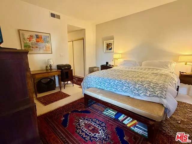 $4,995 | 637 Wilcox Avenue, Unit 2D, Los Angeles, CA 90004