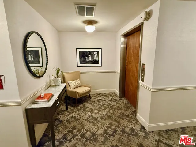 $4,995 | 637 Wilcox Avenue, Unit 2D, Los Angeles, CA 90004