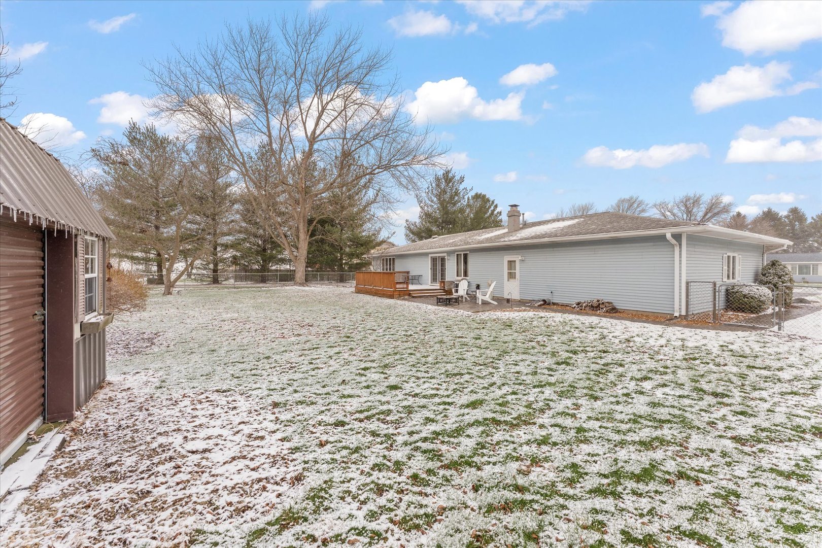 617 West 4th Street Homer, IL 61849 - Photo 33 of 42 a front view of a house with a yard