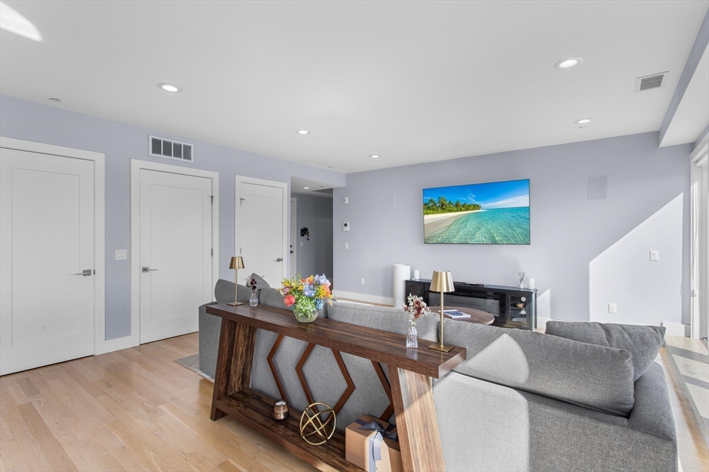 150 West Broadway, Unit PH4 Boston, MA 02127 - Photo 13 of 24