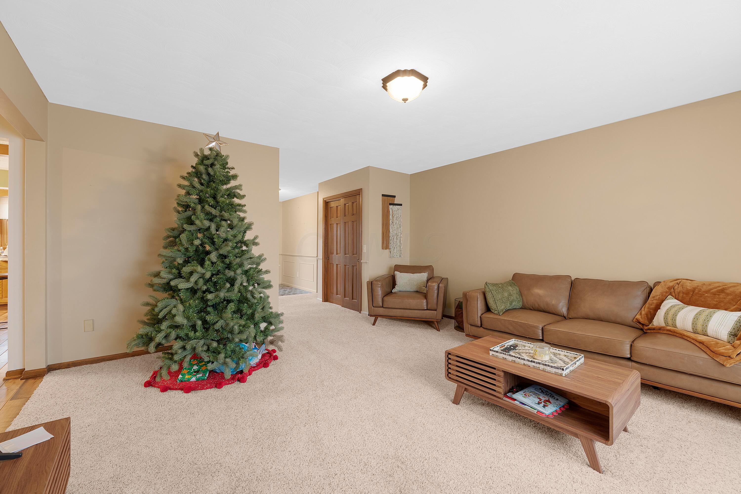 8900 Patterson Road Hilliard, OH 43026 - Photo 23 of 54 MAR_8879
