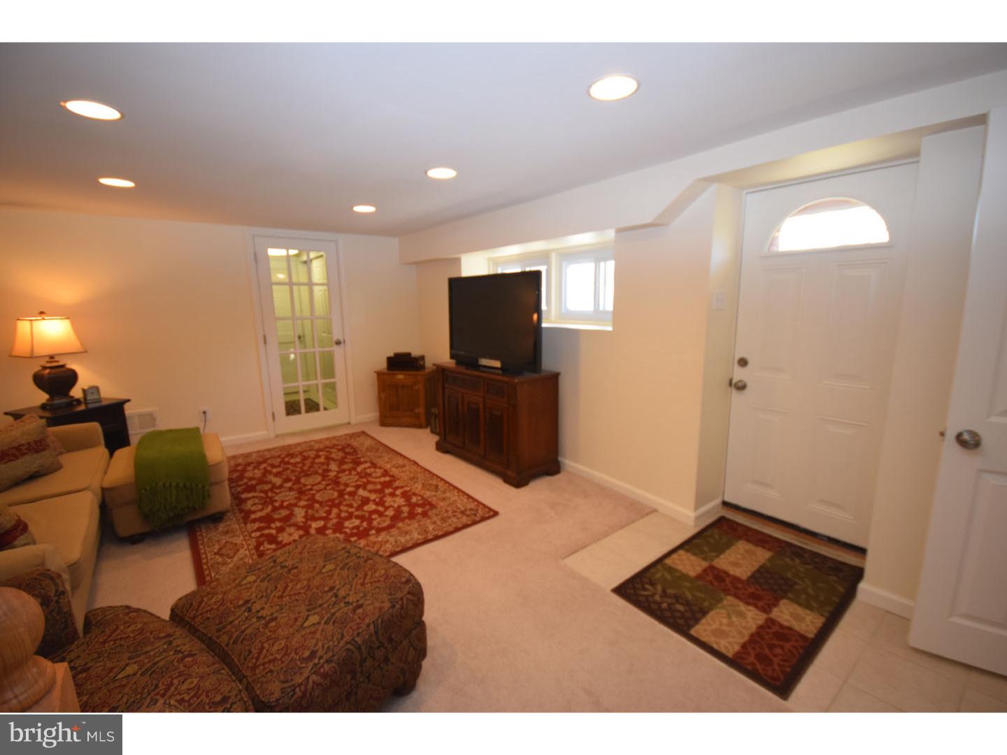 2206 Rhonda Road Broomall, PA 19008 - Photo 20 of 25 Family Room