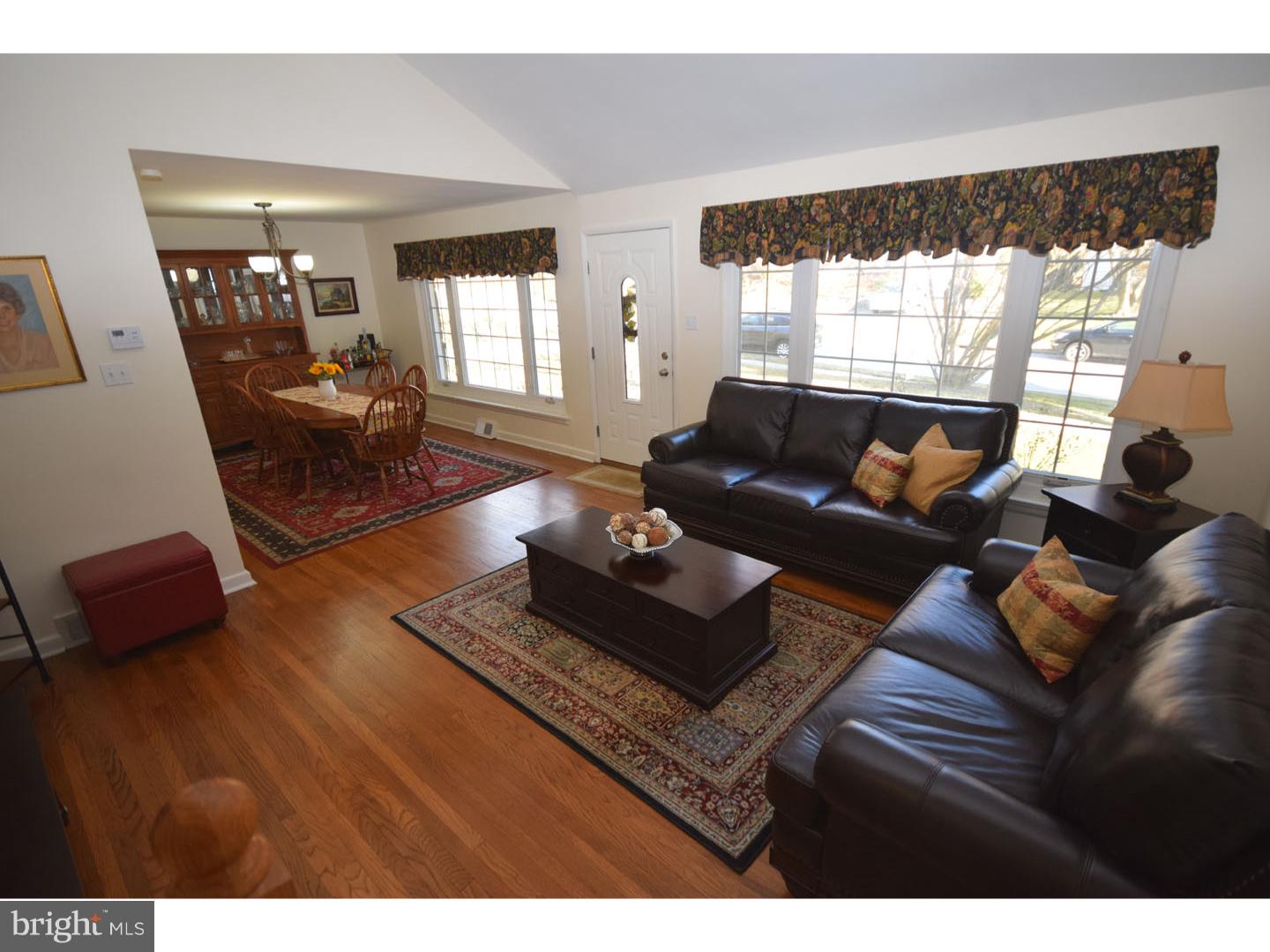 2206 Rhonda Road Broomall, PA 19008 - Photo 7 of 25 Living Room