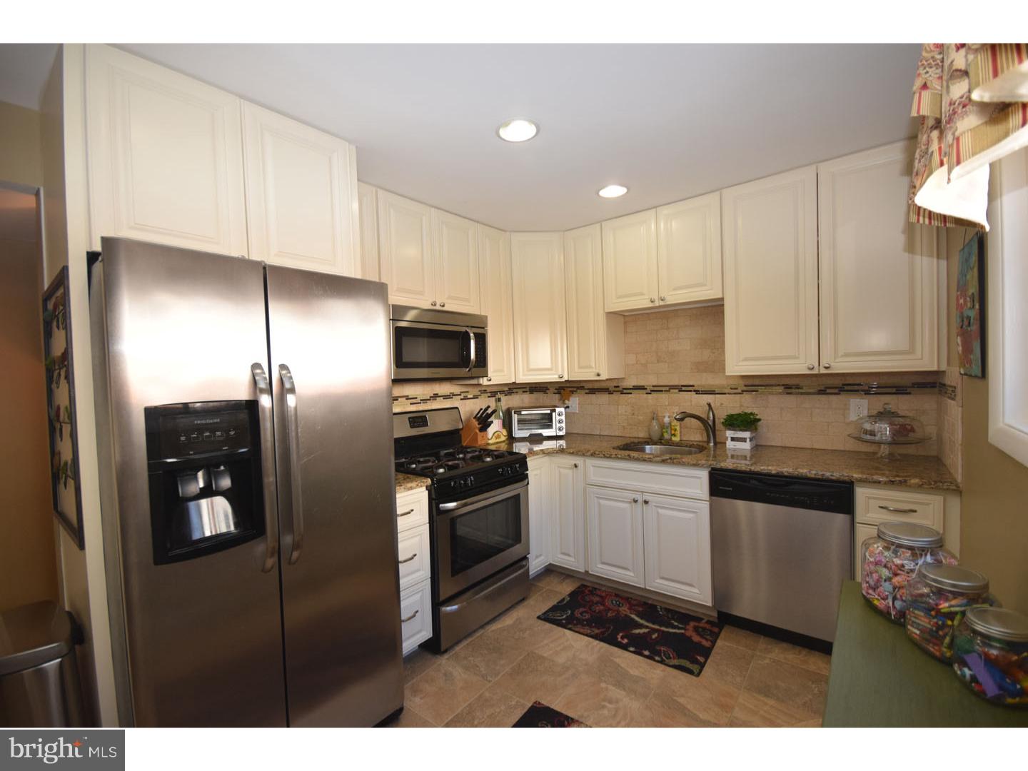 2206 Rhonda Road Broomall, PA 19008 - Photo 9 of 25 Kitchen