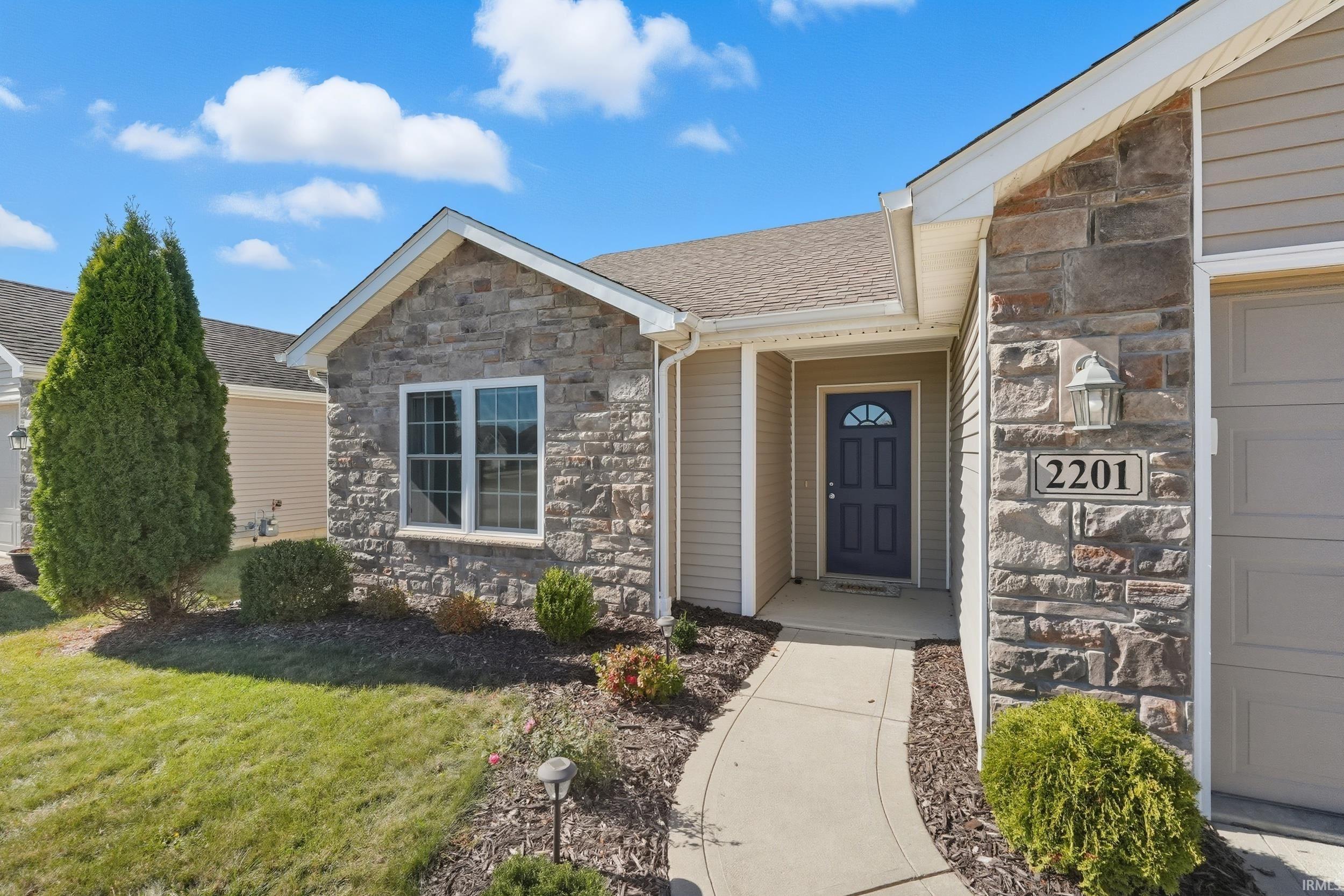 2201 Cedar Ridge Cove Fort Wayne, IN 46818 - Photo 2 of 34 Gallery Image 2