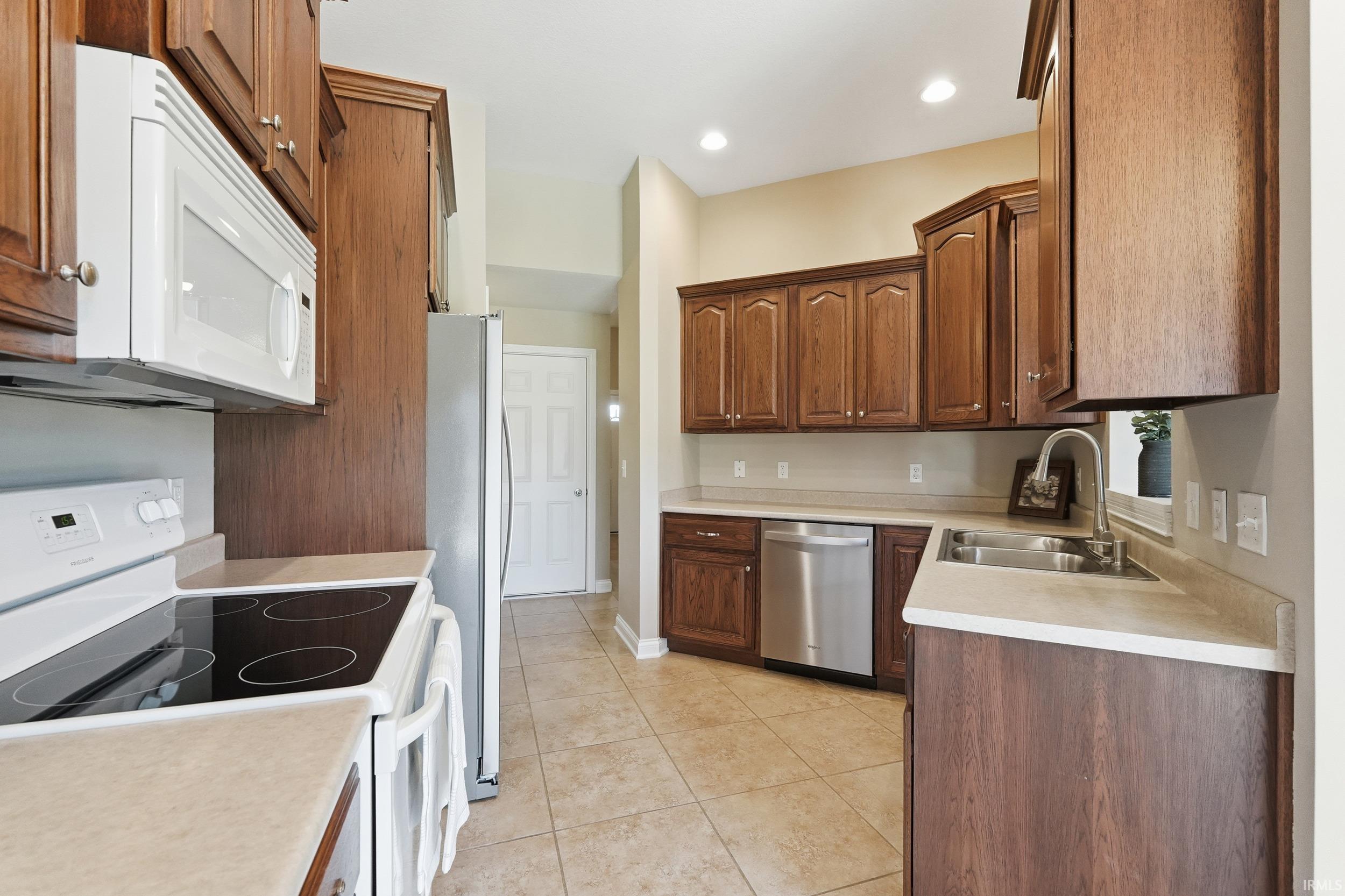 2201 Cedar Ridge Cove Fort Wayne, IN 46818 - Photo 8 of 34 Gallery Image 8