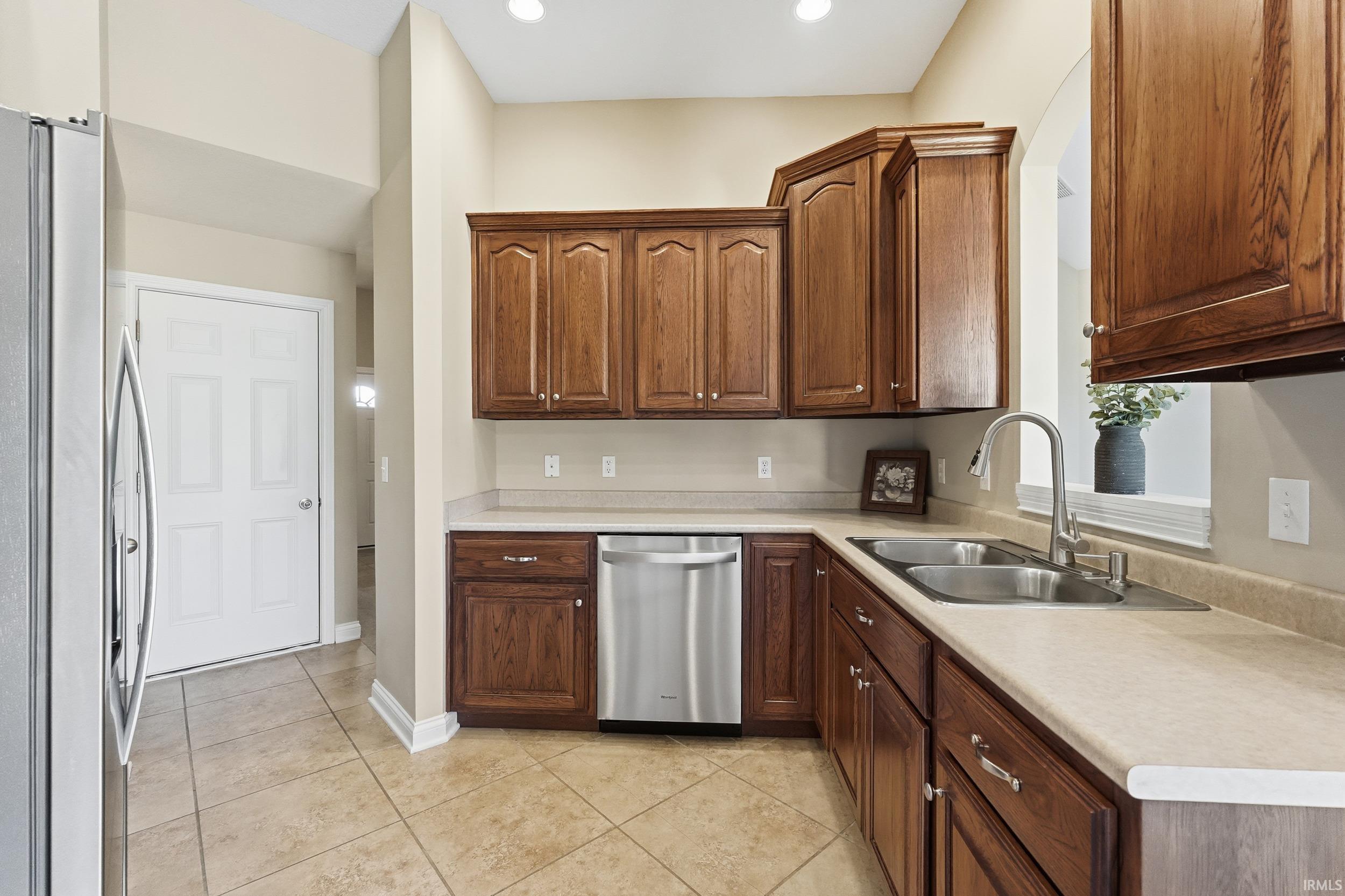 2201 Cedar Ridge Cove Fort Wayne, IN 46818 - Photo 9 of 34 Gallery Image 9