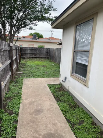 $1,250 | 106 East Austin Avenue, Unit A, Hutto, TX 78634
