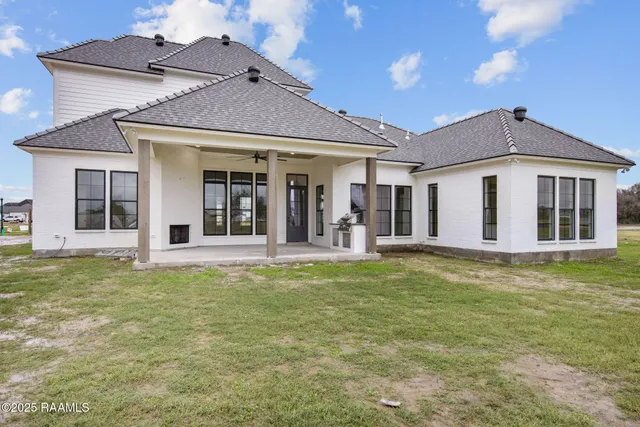 $4,900 | 103 Ivy Cottage Drive, Youngsville, LA 70592