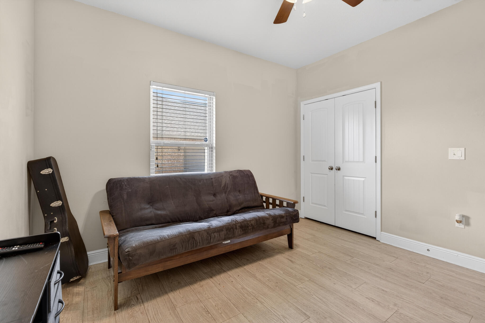 511 Gadwell Street Crestview, FL 32539 - Photo 20 of 48 a living room with furniture and a window