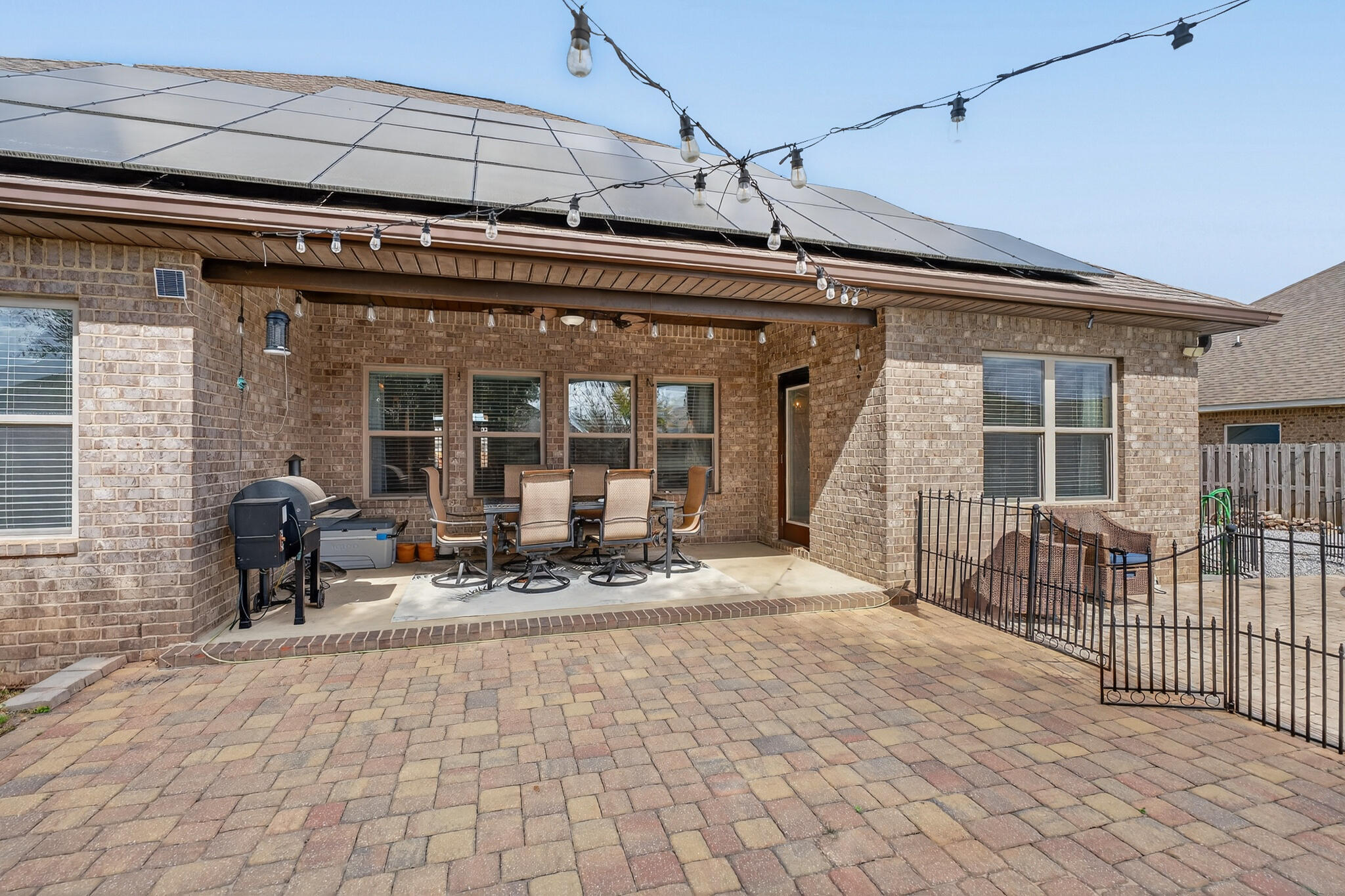 511 Gadwell Street Crestview, FL 32539 - Photo 44 of 48 a view of a building with sitting area