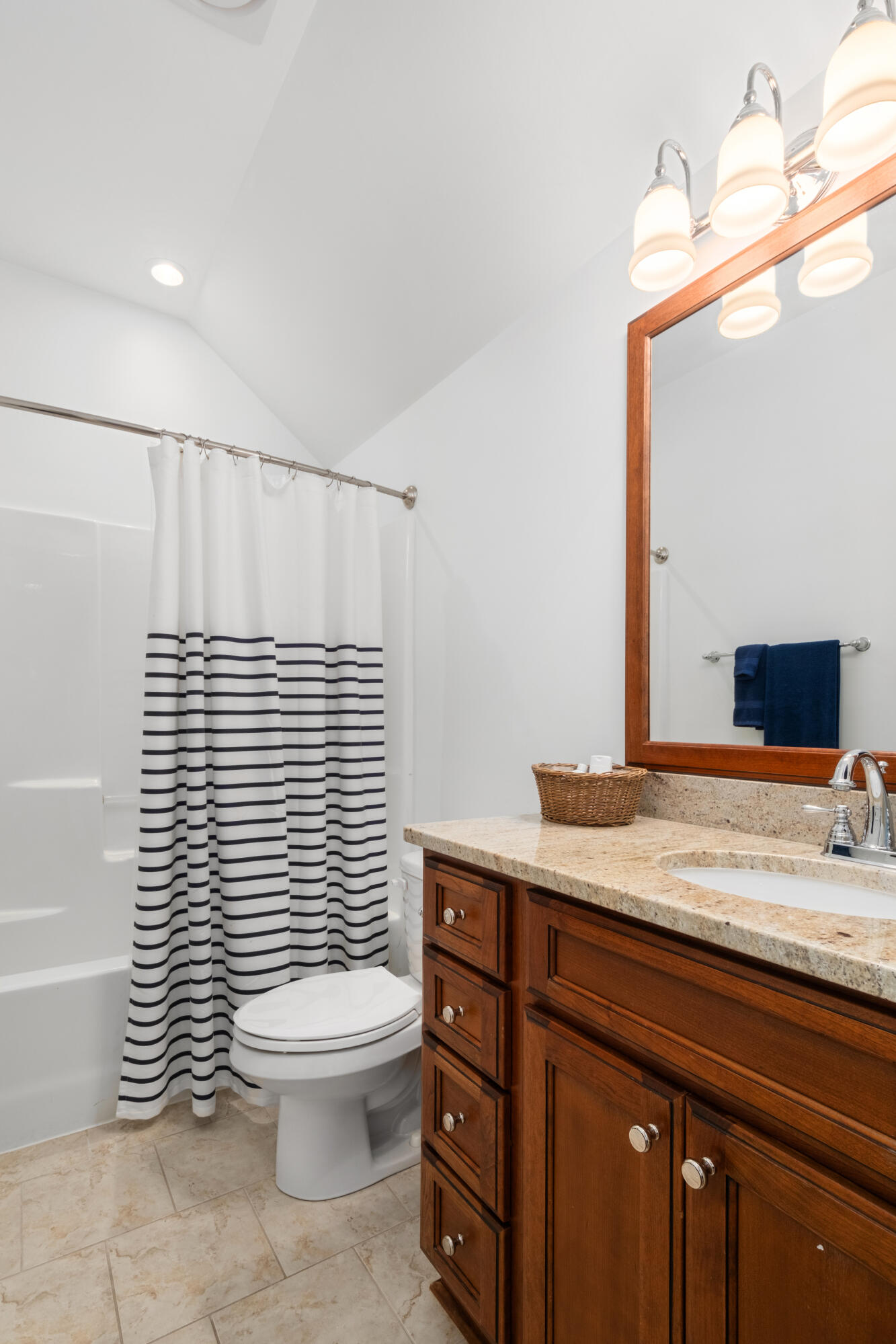 1431 Wando View Street Charleston, SC 29492 - Photo 76 of 93 1431 Wando View St_Eterna_Media-83