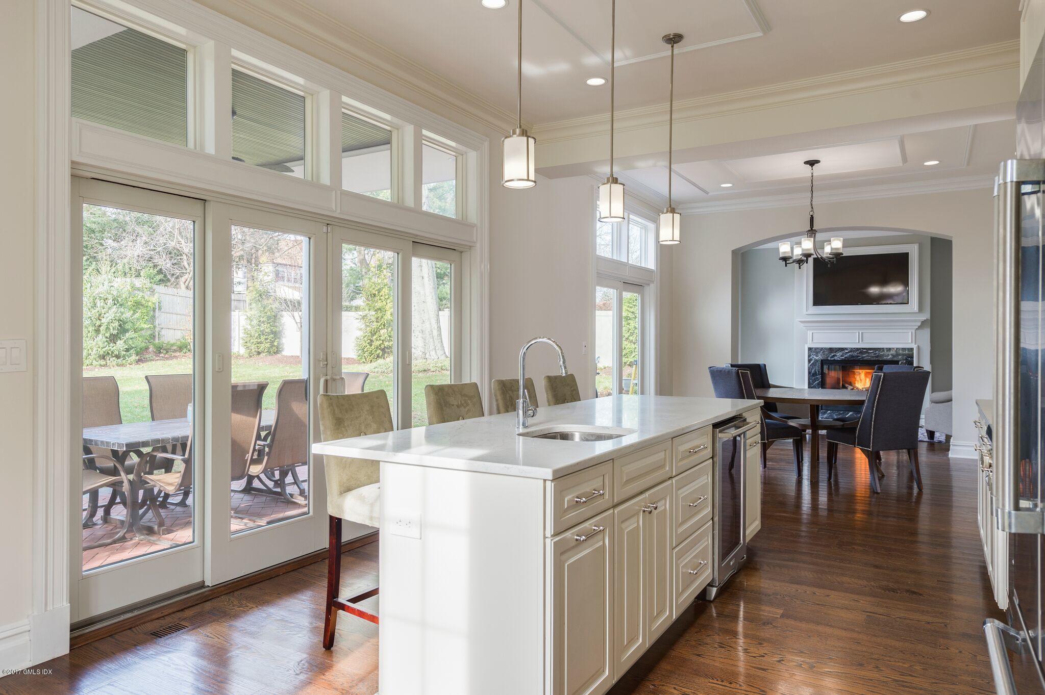 69 Circle Drive Greenwich, CT 06830 - Photo 3 of 21