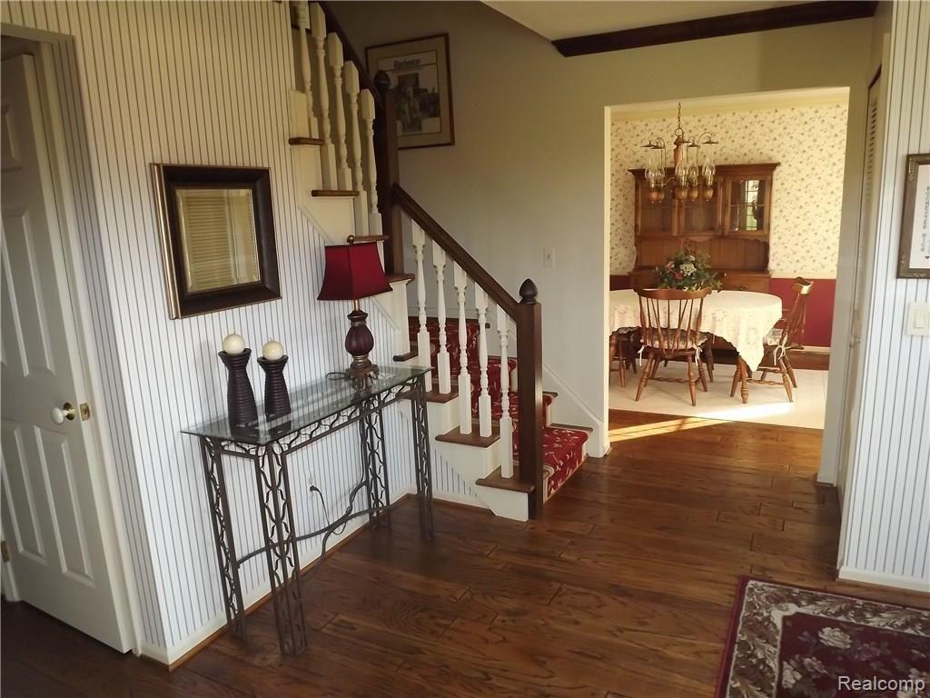921 Spartan Court Rochester, MI 48309 - Photo 4 of 25
