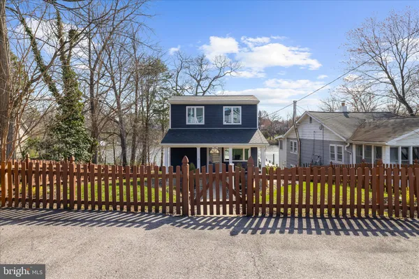 $750,000 | 787 Powhatan Beach Road, Pasadena, MD 21122