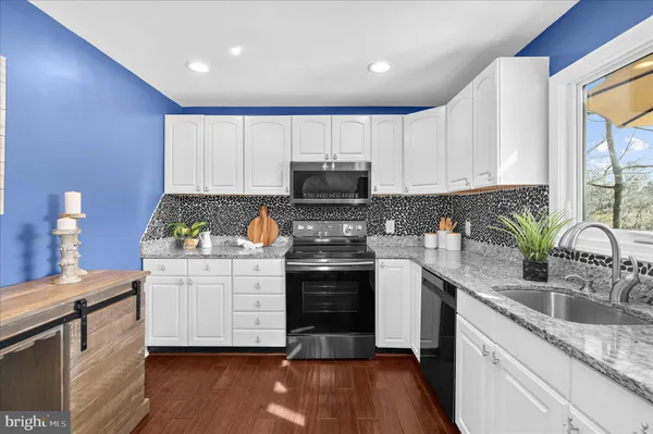 $750,000 | 787 Powhatan Beach Road, Pasadena, MD 21122