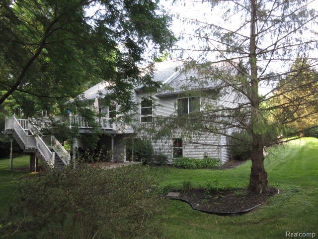 11356 Tall Shadows Court Pinckney, MI 48169 - Photo 6 of 29 IMG_0917.JPG