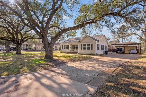 $499,000 | 309 Bolton Avenue, College Station, TX 77840